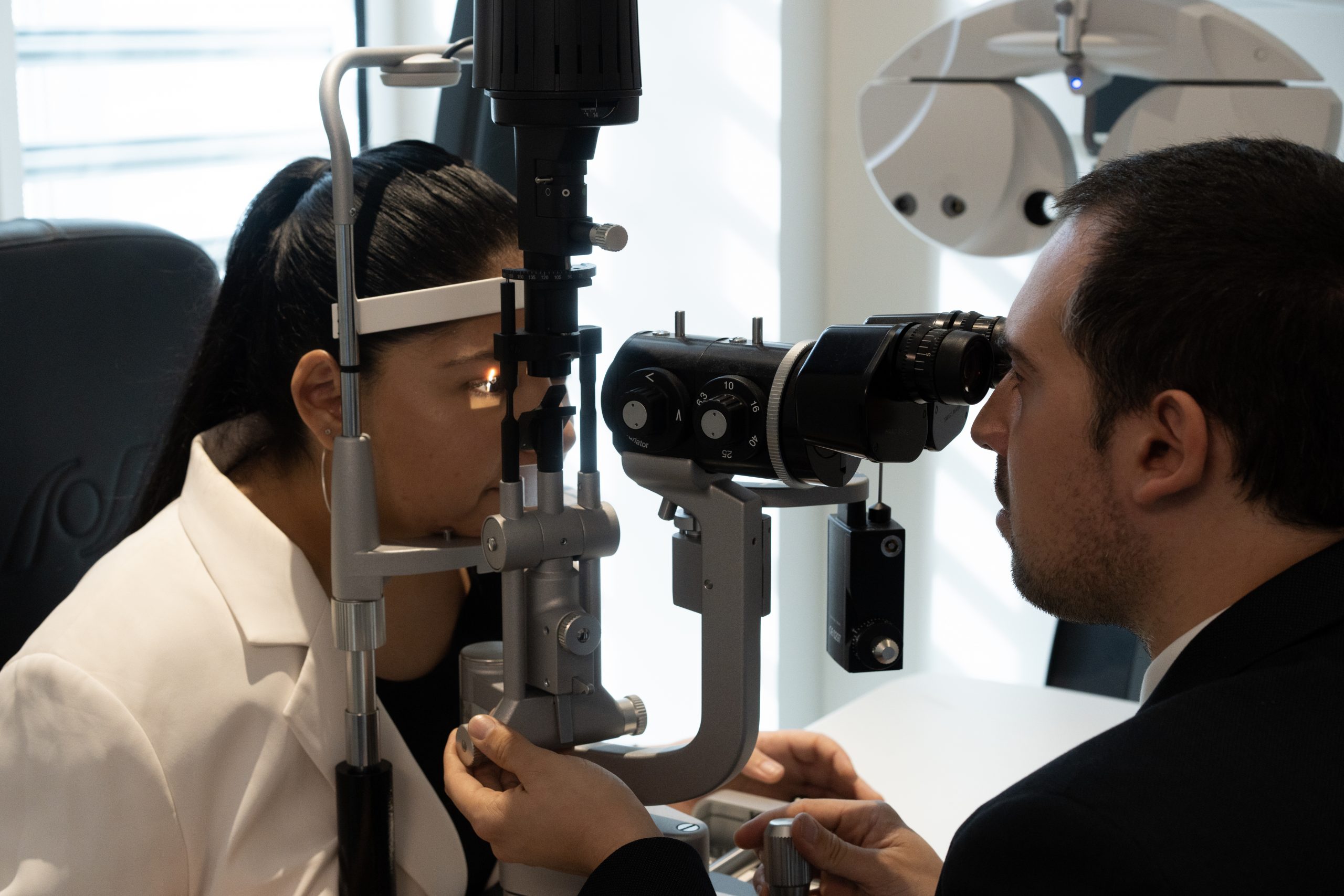 Examen ophtalmologique avant chirurgie de la cataracte - Cabinet Grand Paris Ophtalmologie